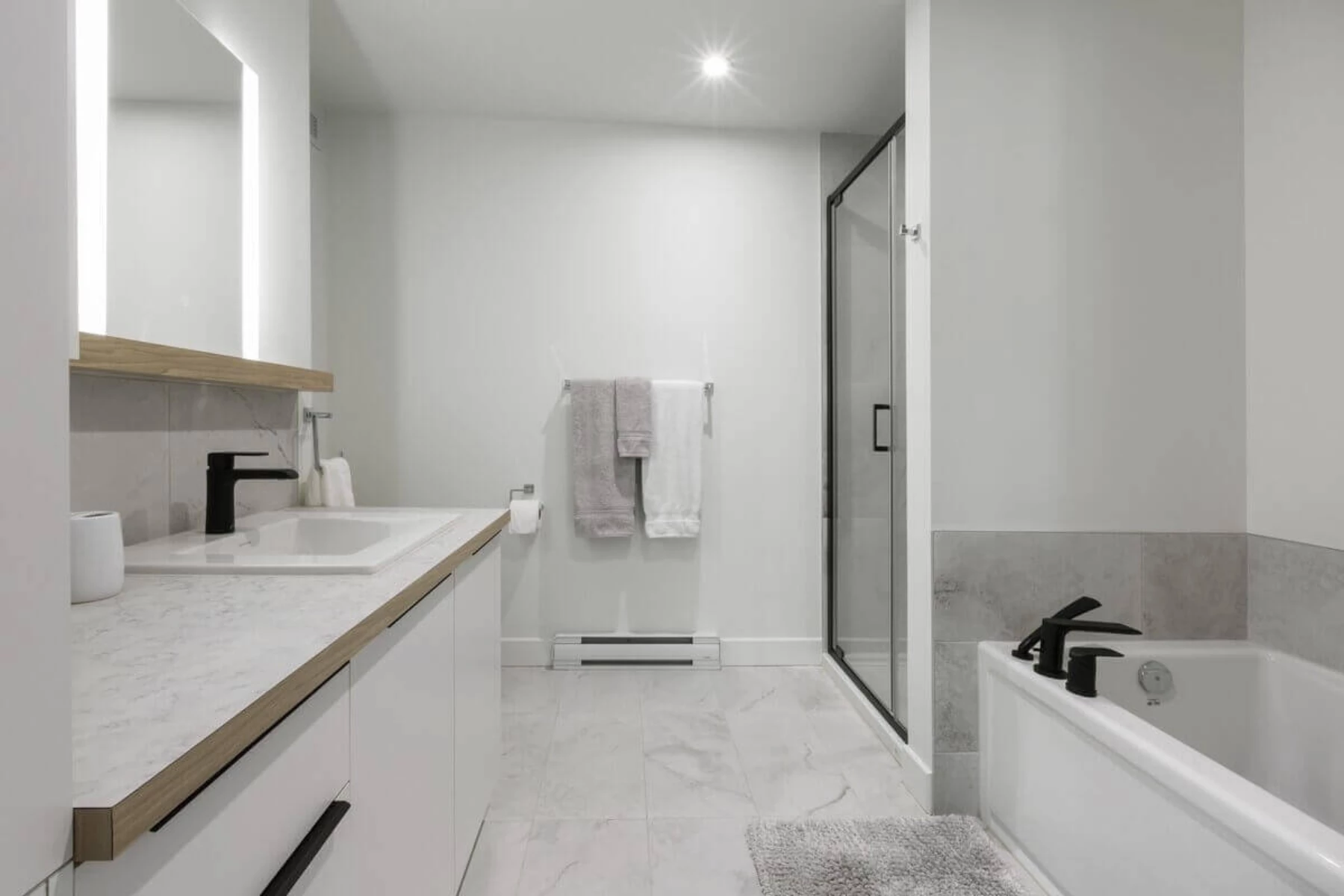 Appartements haut de gamme - Salle de bain avec robinetterie de qualité supérieure