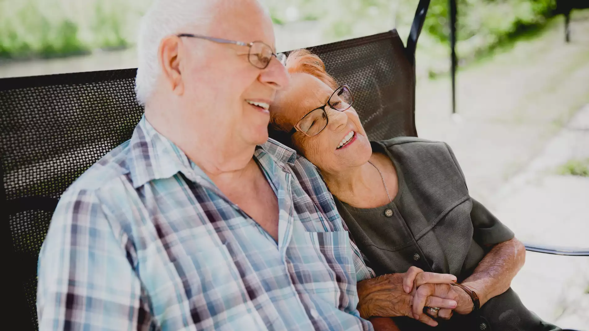 Couple personne âgées heureux