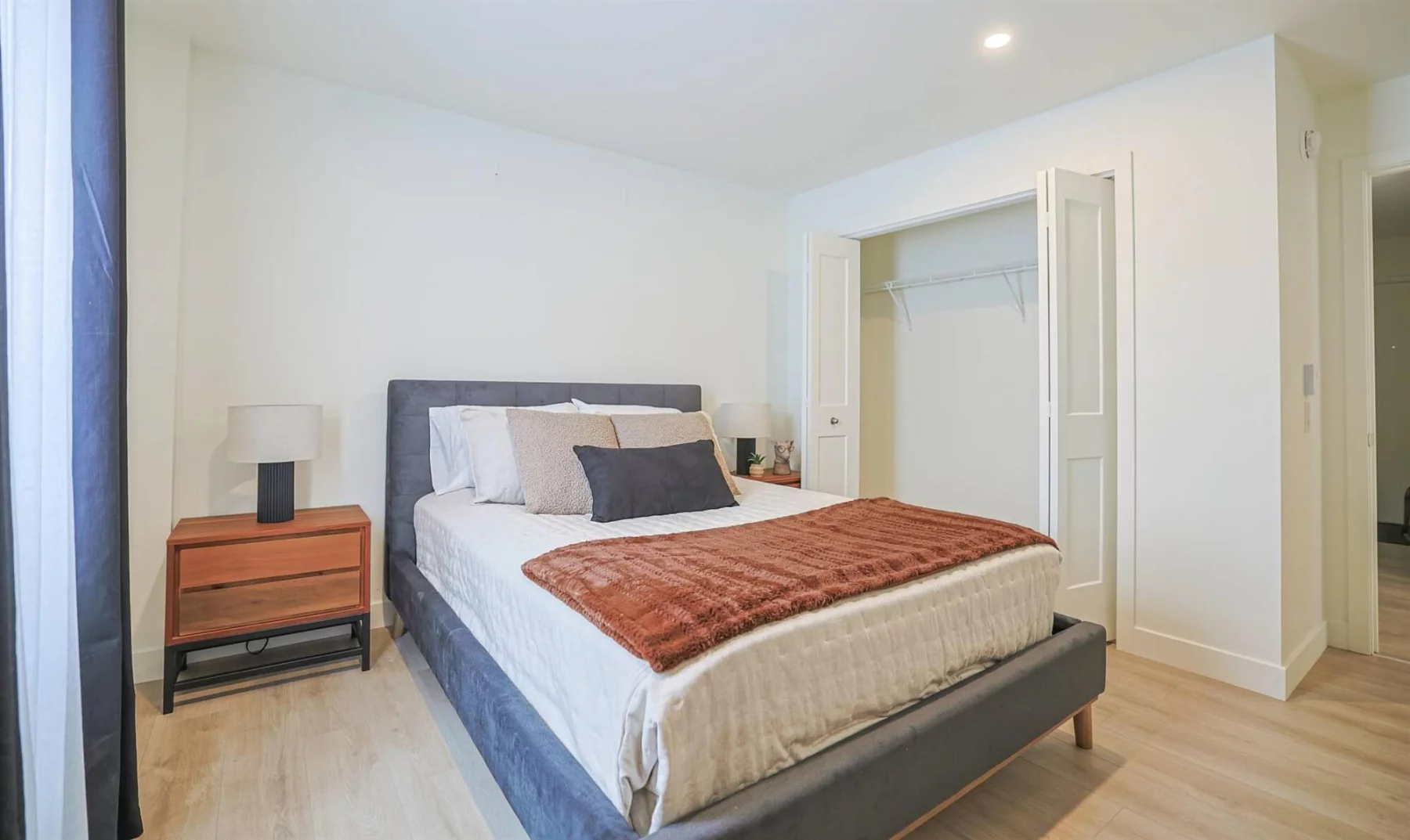 Tria - Phase C (495) - Chambre de l'appartement modèle 4 1/2
